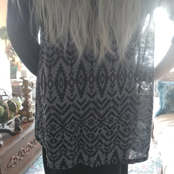 Tribal print vest - Picture 3 of 5